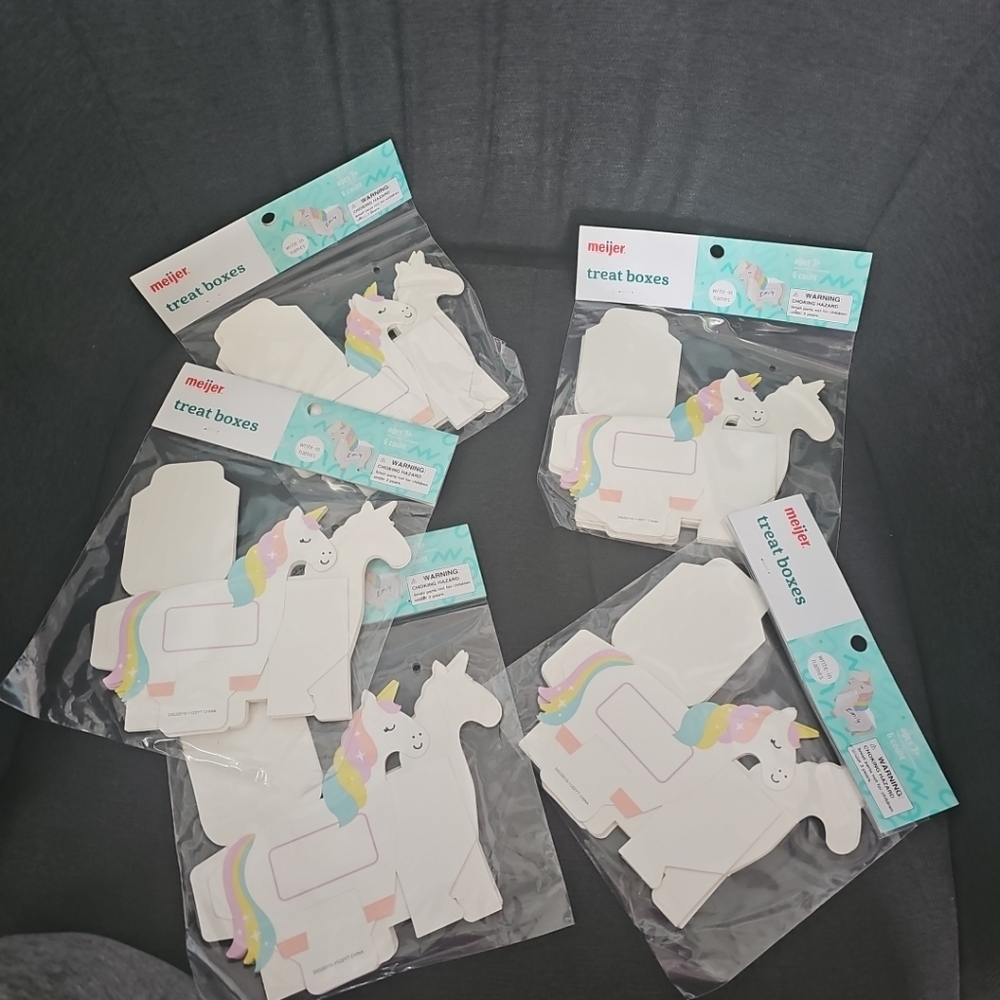 NIP Lot 30 Unicorn Treat Boxes For Party Favors Place To Write Names